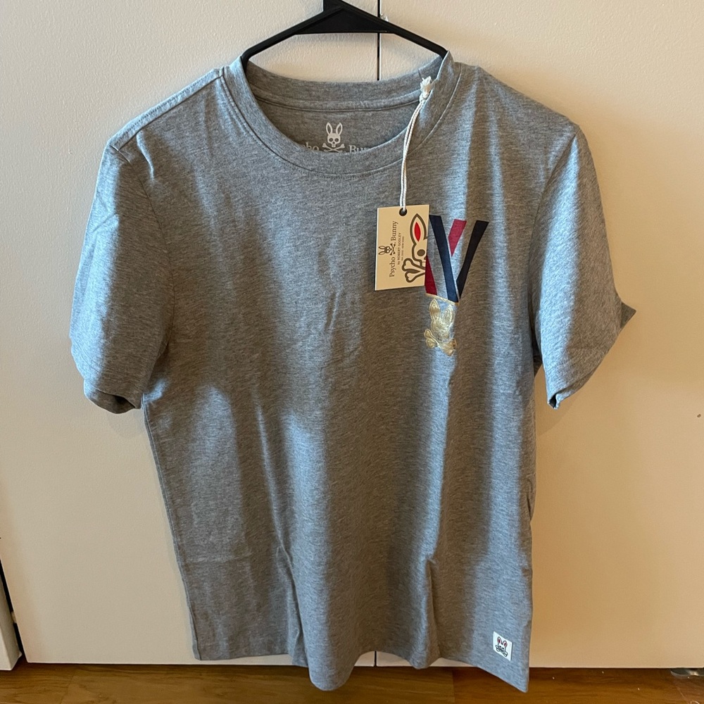 NWOT / NEVER WORN Men’s Small Psycho Bunny gold medal t-shirt